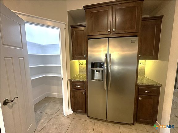 4th image of 1509 Walker Place Blvd