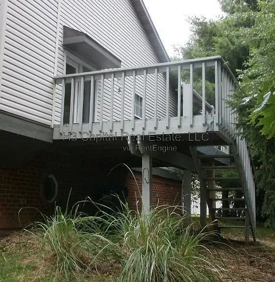 319 Hannah Dr — Photo 10