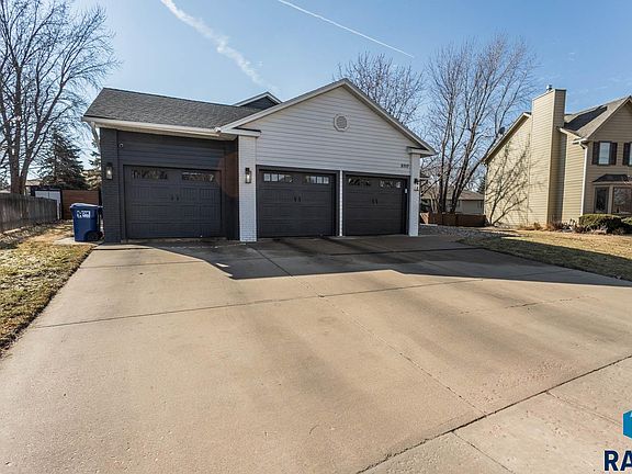 4th image of 3717 S Jesse James Ct