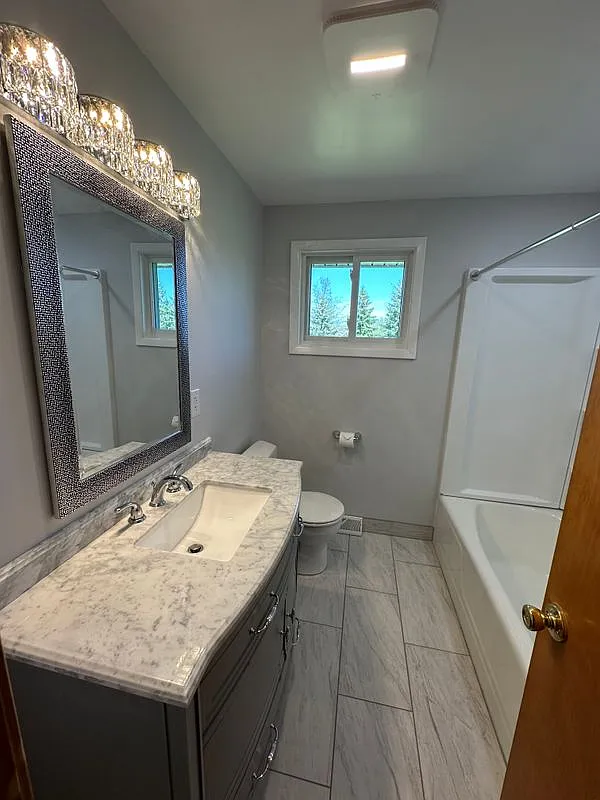 3 bed, 1.0 bath, 1234 sqft, $2,500 — Photo 4