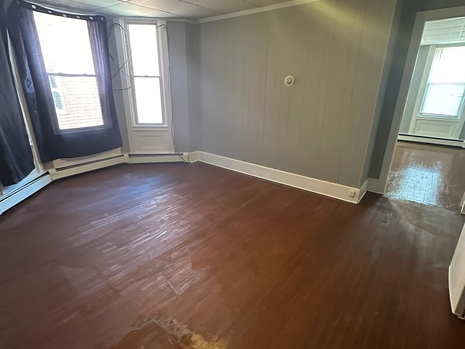 1 bed, 1200 sqft, $1,300 — Photo 4