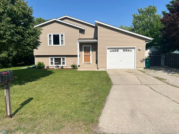 1508 14th St N, Wahpeton, ND 58075