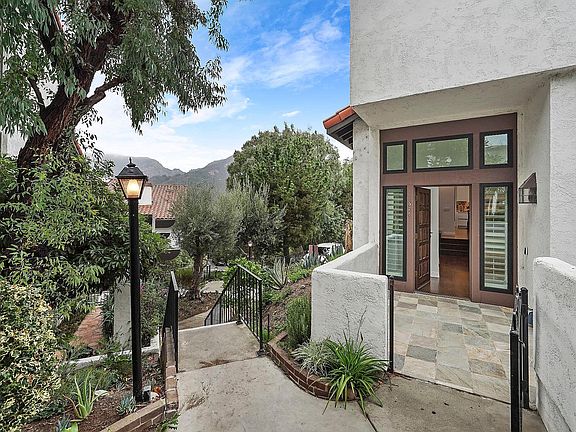4th image of 1574 Michael Ln