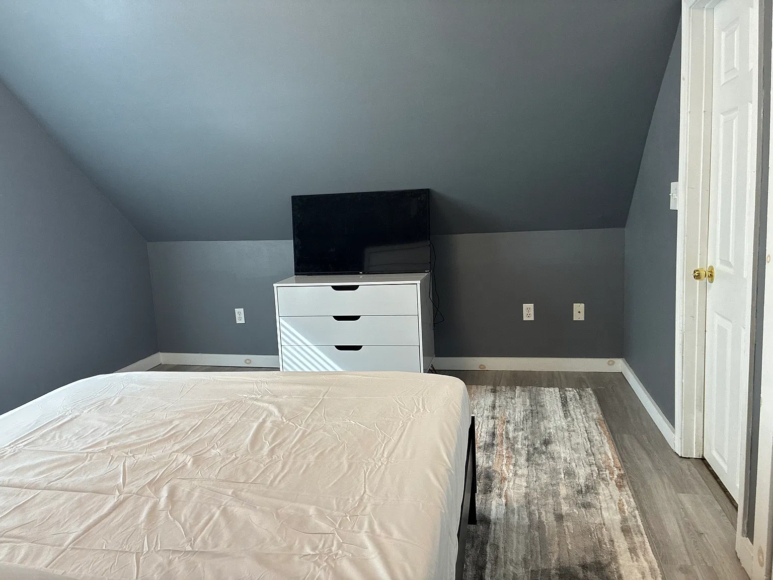 2 bed, 1000 sqft, $2,350 — Photo 3