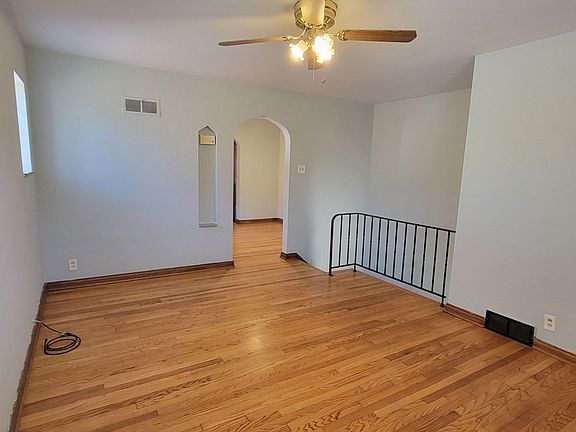 3rd image of 3520-3522 Lawn Ave #A