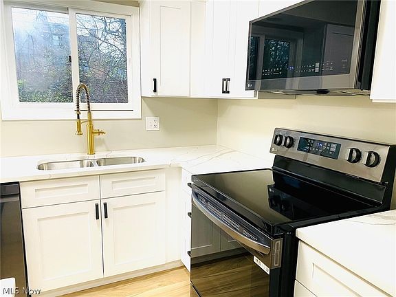 3rd image of 2485 Euclid Heights Blvd #4