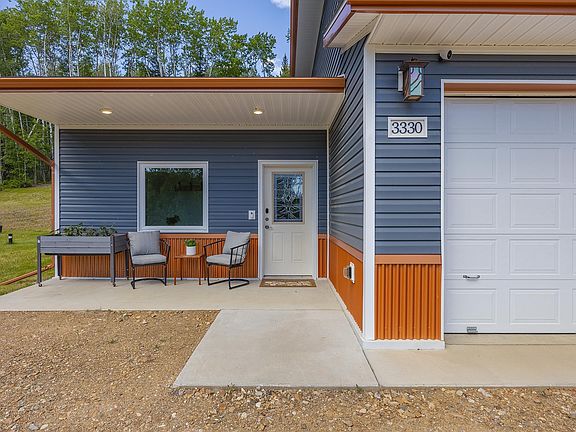 2nd image of 3330 Hillary Ave