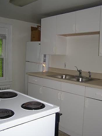 2nd image of 49B Lynch Rd
