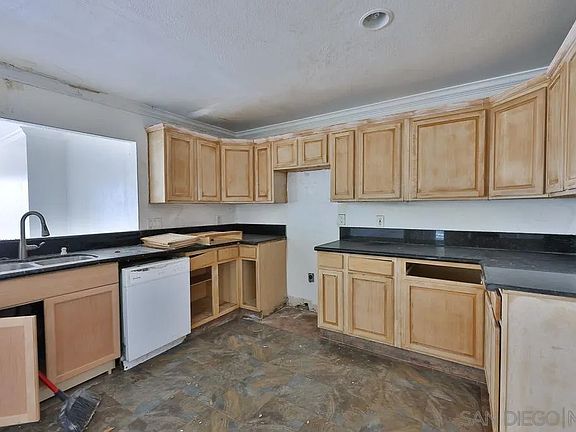 2nd image of 8619 Innsdale Ln