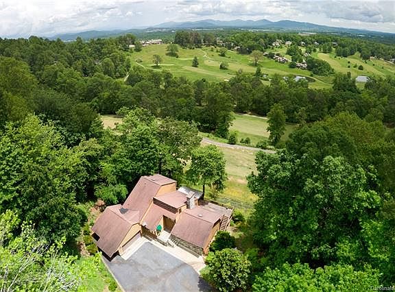 3rd image of 1033 High Vista Dr