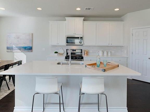 5th image of 4705 Star Jasmine Dr