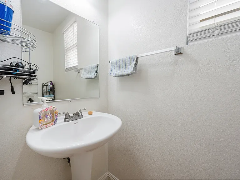 6393 Shorthorn Dr — Photo 10