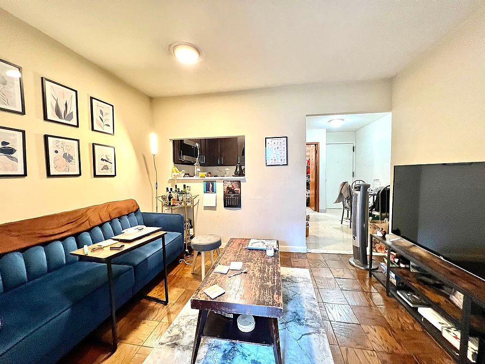 1st image of 598 10th Ave #3FR