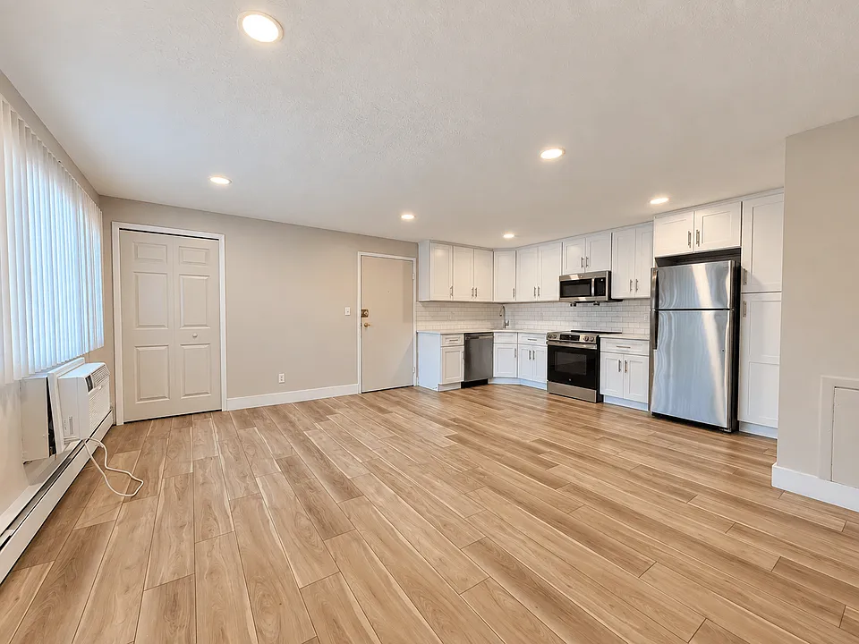 Holland Gardens Apartments