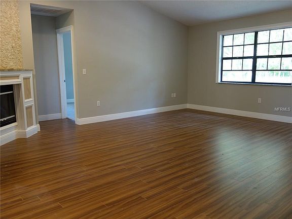 3rd image of 1117 Lake St