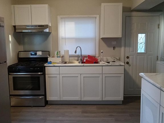 5th image of 17110 Lorenz Ave