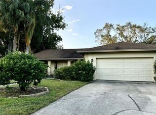 1555 Huntington Ct, Palm Harbor, FL 34683