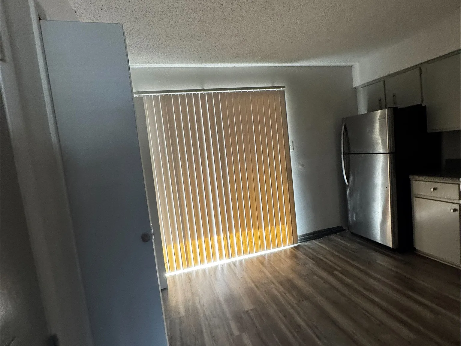2 bed, 1.5 bath, 1050 sqft, $900 — Photo 3