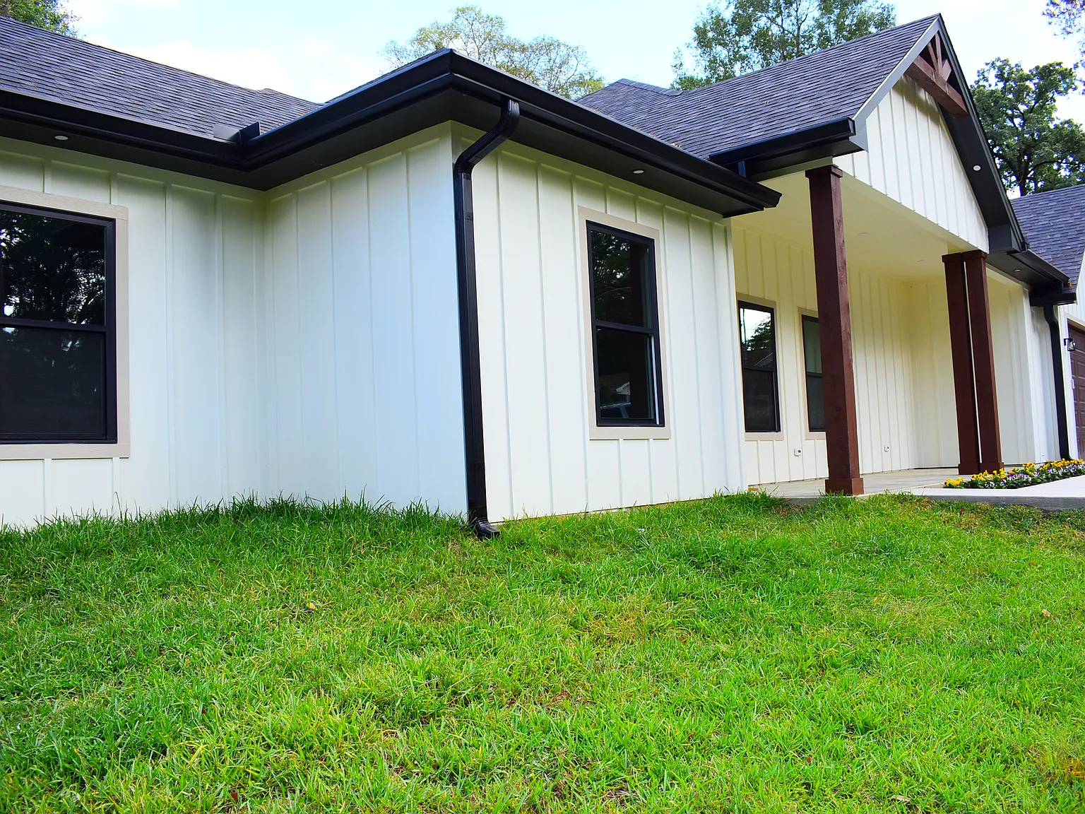 2713 Sullivan Drive - 1 — Photo 2