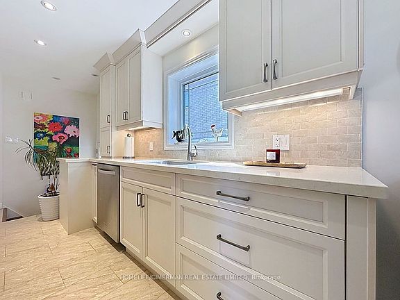 5th image of 79 Neilson Ave