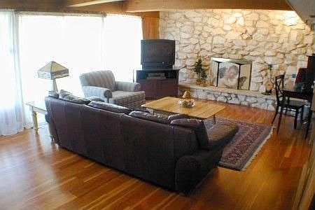 3rd image of 1550 Caldwell Ln