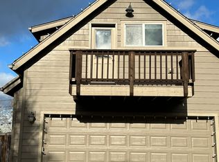 1373 Goodpasture Island Rd, Eugene, OR 97401