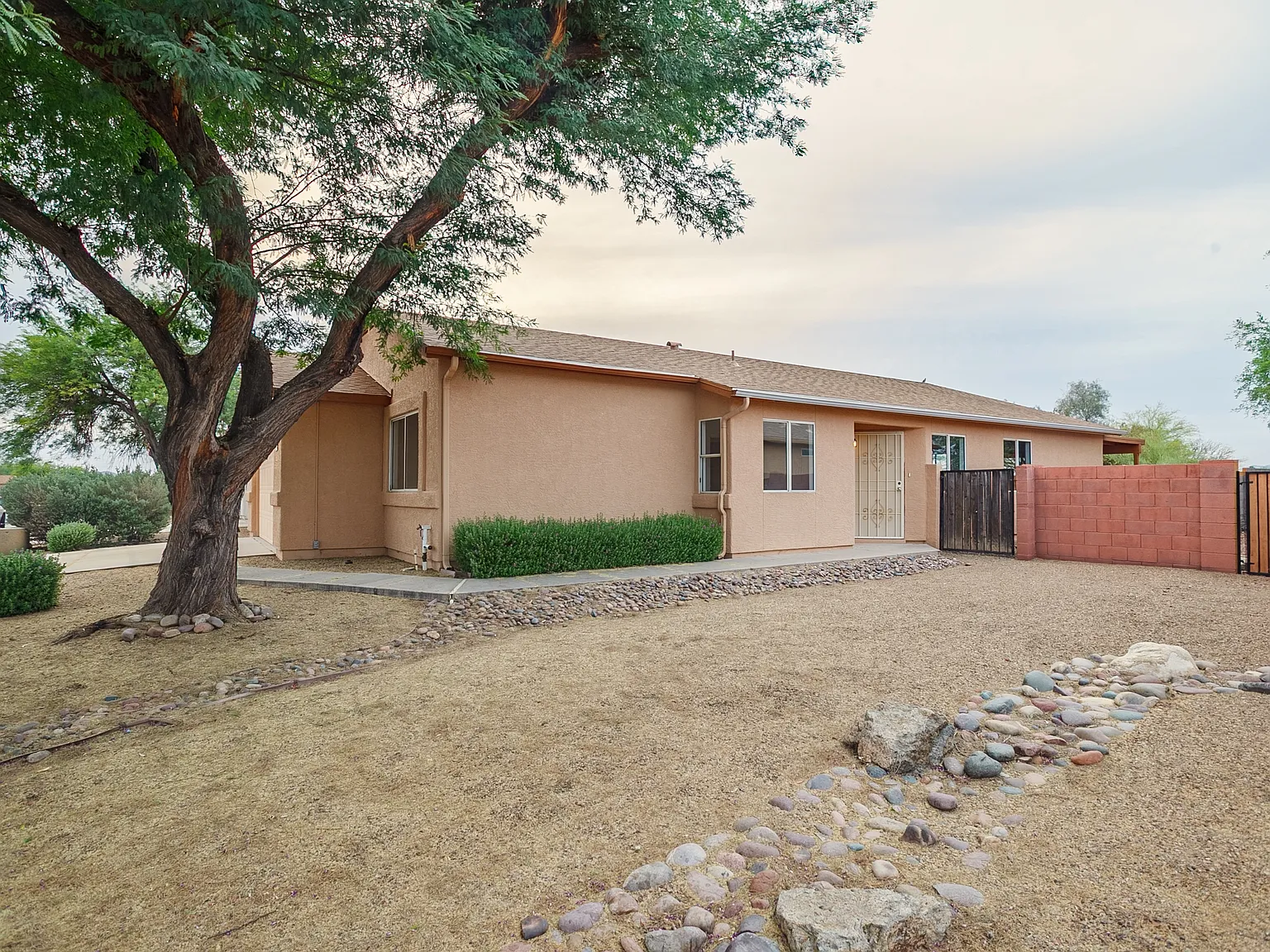 4 bed, 1515 sqft, $2,000 — Photo 4