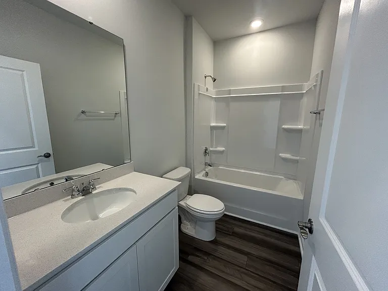 539 Coronado Ave — Photo 18
