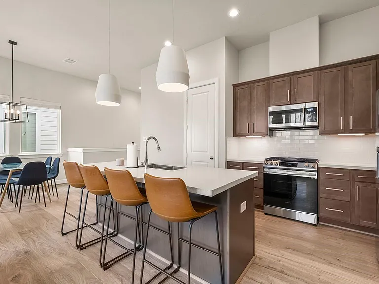 726 Carriage Knolls Dr — Photo 13