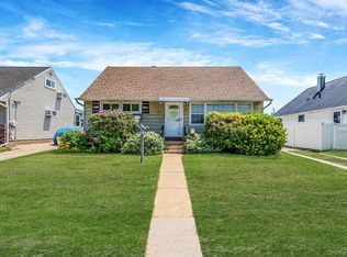63 Wilfred Blvd, Hicksville, NY 11801