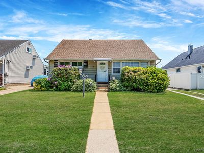 63 Wilfred Boulevard, Hicksville, NY, 11801
