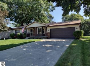 2493 Crane Rd, Fenton, MI 48430