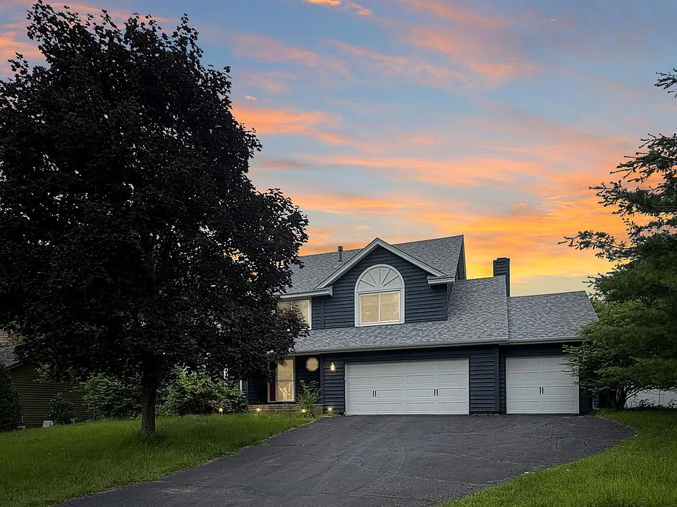 15612 Canyon Rdg
