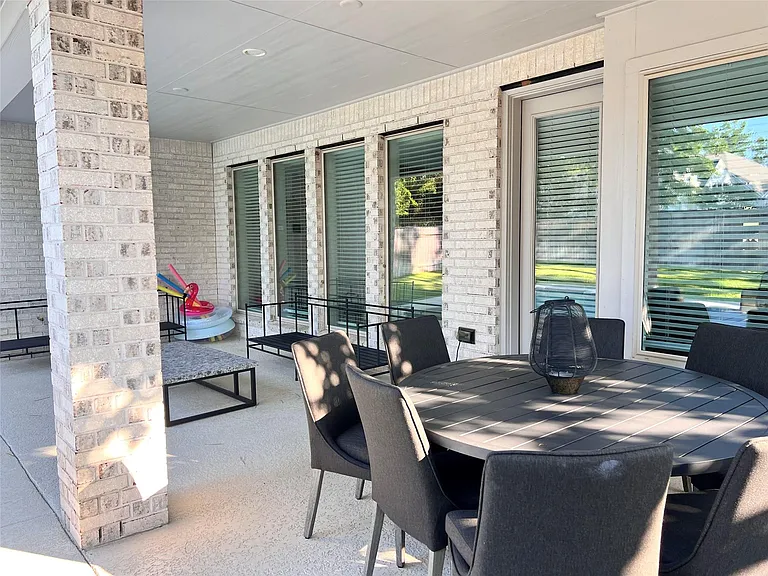 176 Sweeping Valley Dr — Photo 48