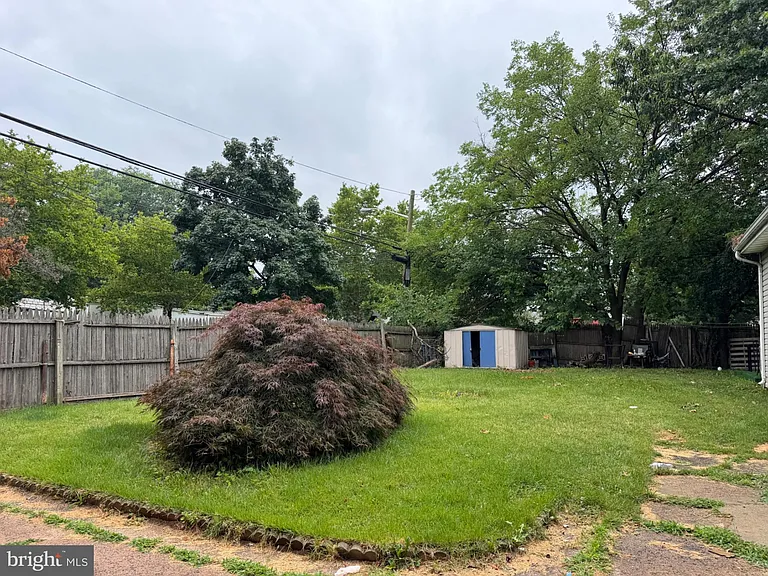 345 Woodland St — Photo 2