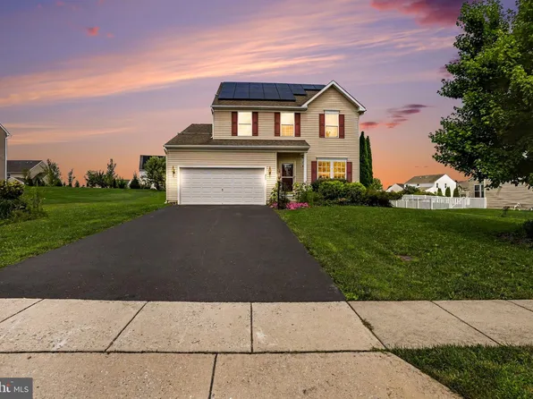 217 Berkshire Dr, Carlisle, PA 17015