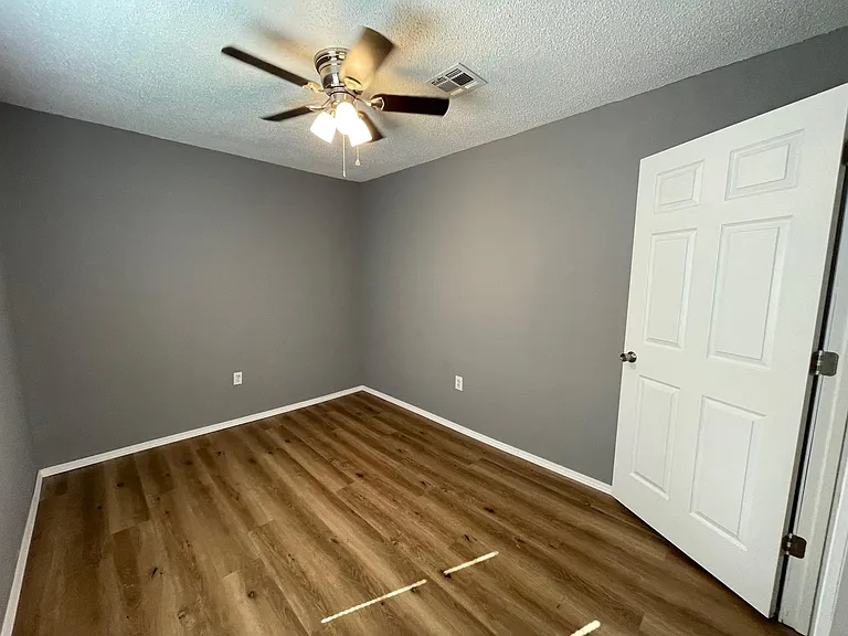 1240 E Fay St — Photo 5