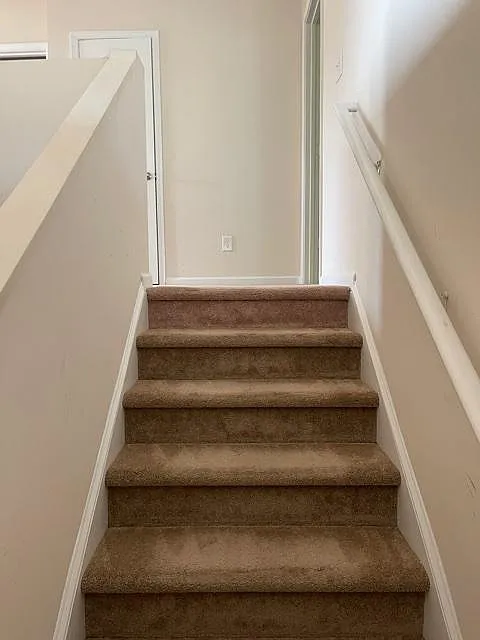 5 bed, 2956 sqft, $2,600 — Photo 4