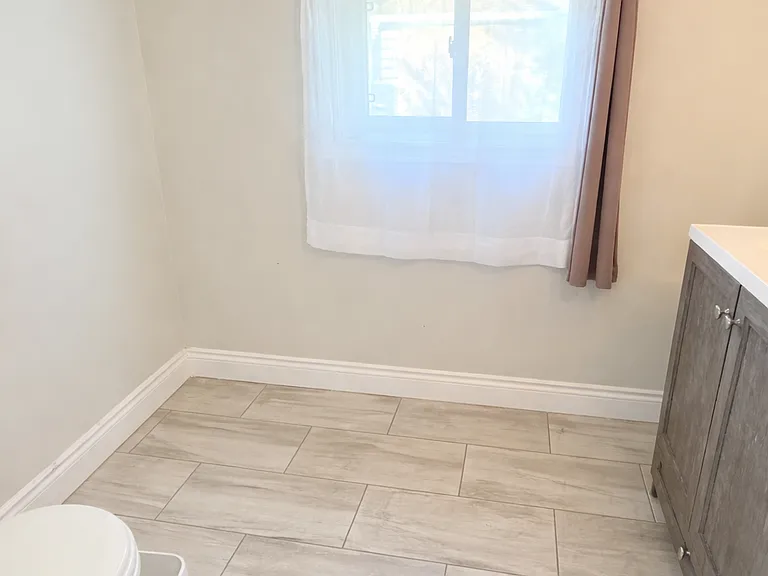 1008 Albert Rd — Photo 6