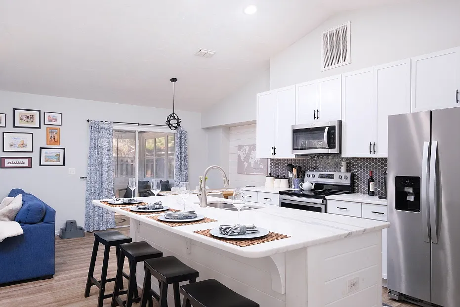 3 bed, 1245 sqft, $2,300 — Photo 4