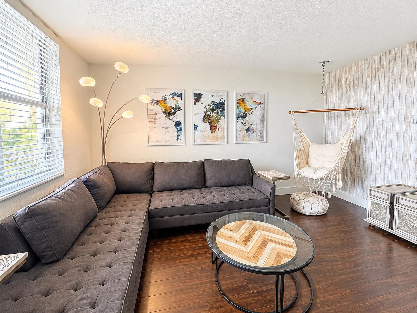 2 bed, 904 sqft, $2,295 — Photo 1