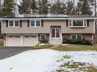 18 Exeter Way, Andover, MA 01810