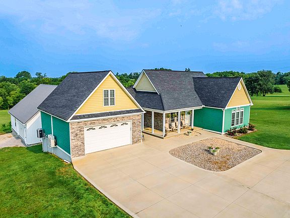 2nd image of 297 Blackbird Ln