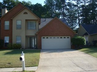 3035 Shady Woods Cir, Lawrenceville, GA 30044