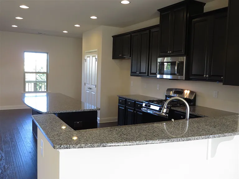 2114 Whitesmith Dr — Photo 12