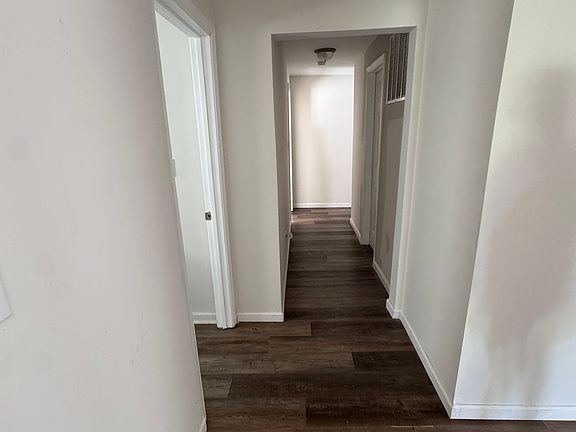 2nd image of 102 Sunview Ave