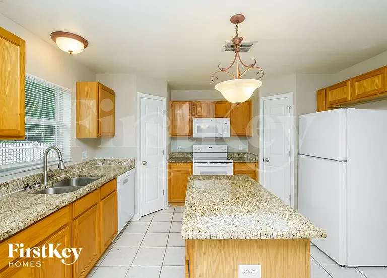6430 Gondola Dr — Photo 5
