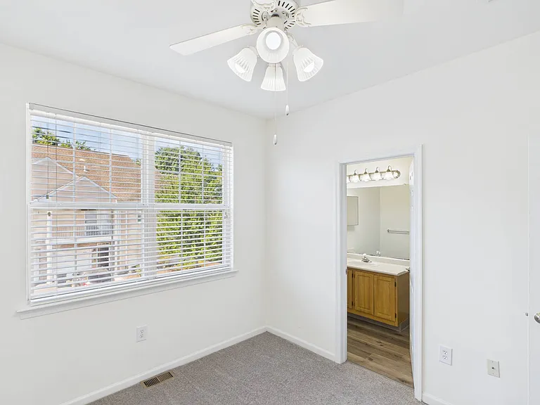 Botanica Cottages Apartment Homes — Photo 36
