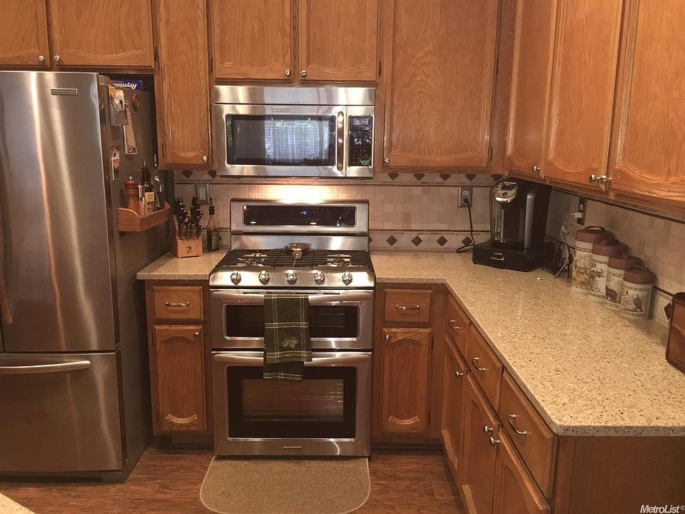 1st image of 2125 Beckenham Way