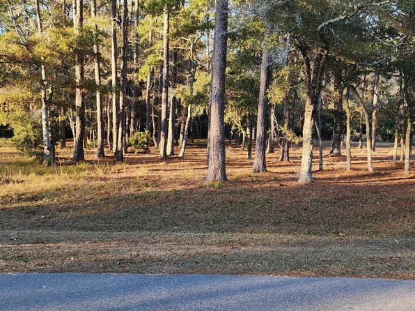 342 Genoes Point Road SW, Supply, NC 28462